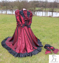 Load image into Gallery viewer, SOLD- Burgundy ripple jacket concours outfit