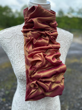 Load image into Gallery viewer, Taffeta ruched stocks
