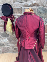 Load image into Gallery viewer, Burgundy 1883 Riding Bodice for Astride
