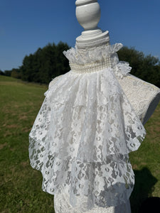 Ivory lace 3 tier stock