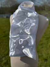Load image into Gallery viewer, Satin ruched stocks
