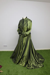 SOLD PENDING MEASUREMENTS =SALE - Green taffeta concours costume